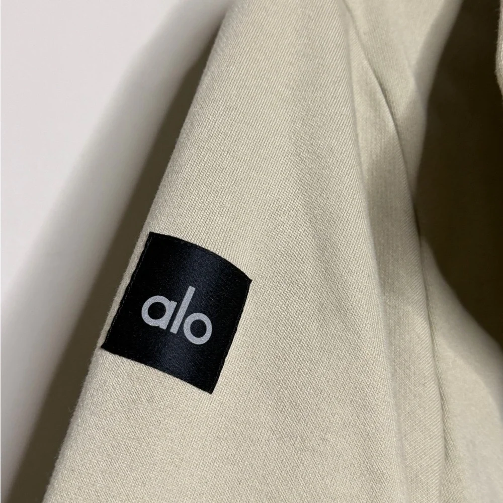 ALO Yoga Everyday Full Zip Hoodie in California Sand